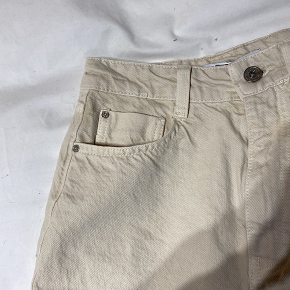 ✨HP✨ NWT Zara high rise mom shorts - Picture 3 of 9